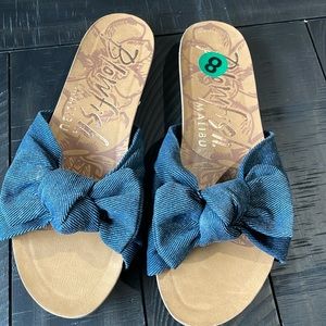 NEW Blowfish Malibu Sandals with Denim Bow size 8